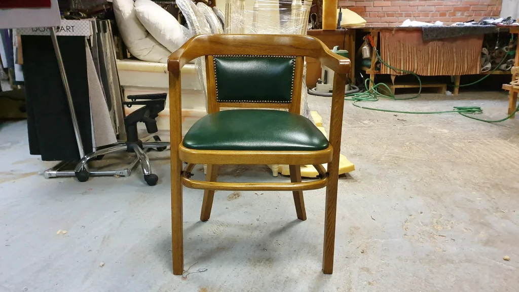 Перетяжка кресел: как восстановить комфорт и стиль без замены мебели