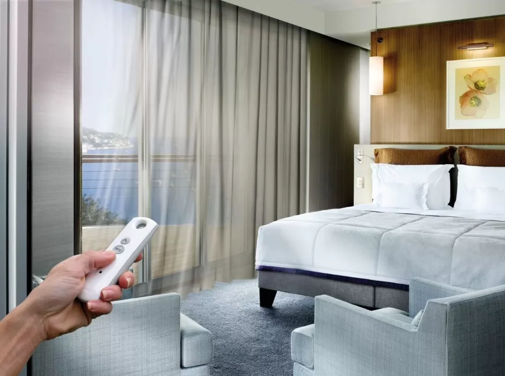 Умные управляемые шторы: комфорт, стиль и технологии в вашем доме